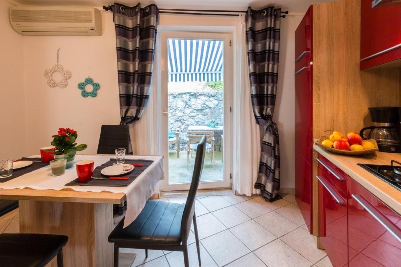 Two-Bedroom Apartment In Crikvenica Lxxxix Dramalj Eksteriør billede