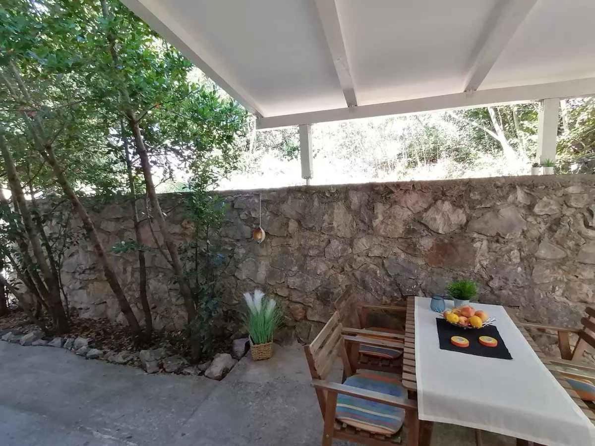 Two-Bedroom Apartment In Crikvenica Lxxxix Dramalj Eksteriør billede